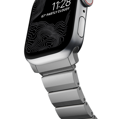 سوار التيتانيوم من الأجهزة الطبيعية من نوماد لساعة أبل 49 ملم / 46 ملم