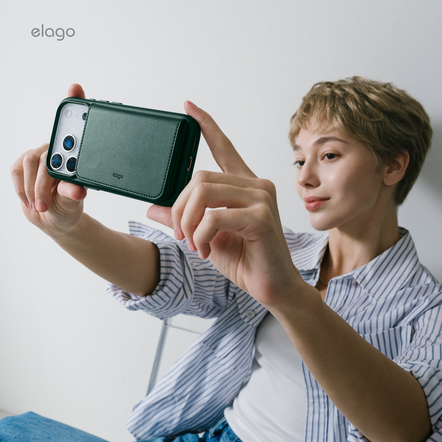 Elago MagLeather Case for iPhone 17 Pro / iPhone 18 Pro - Midnight Green 