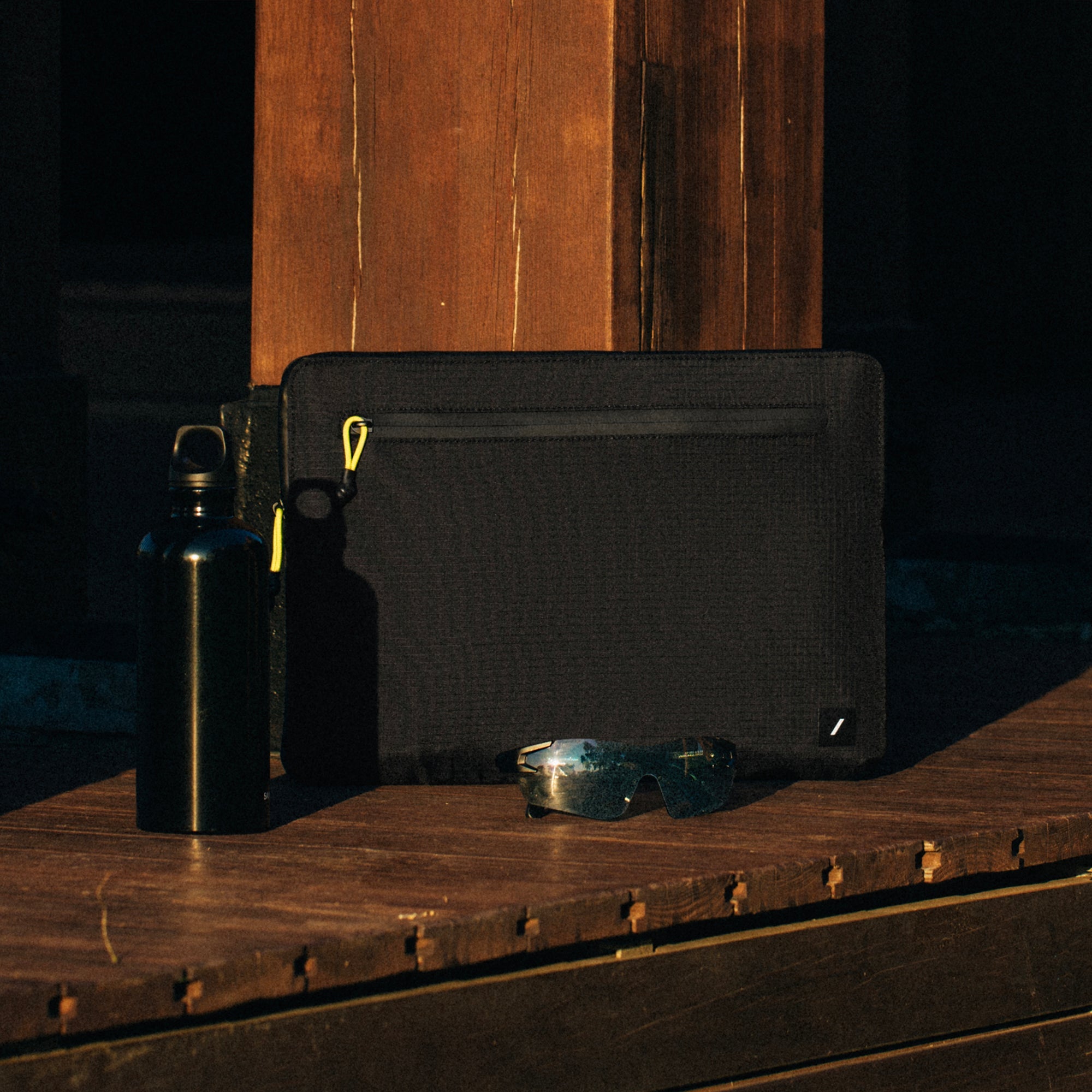 غطاء Native Union Ultralight لجهاز MacBook Pro مقاس 14"