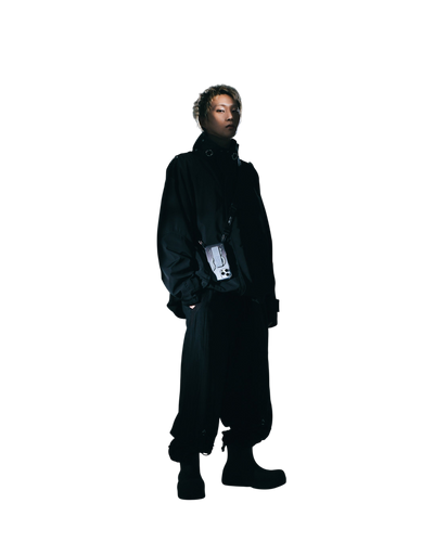 حافظة Skinarma HELIO Mag-Charge مع حامل لهاتف iPhone 16 Pro