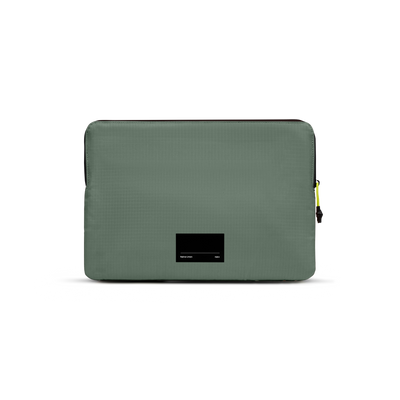 غطاء Native Union Ultralight لجهاز MacBook Pro مقاس 14"