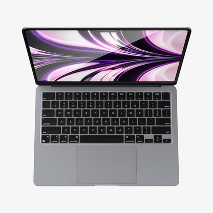 واقي شاشة Spigen GLAS.tR SLIM لجهاز MacBook Air (M4 / M3 / M2)