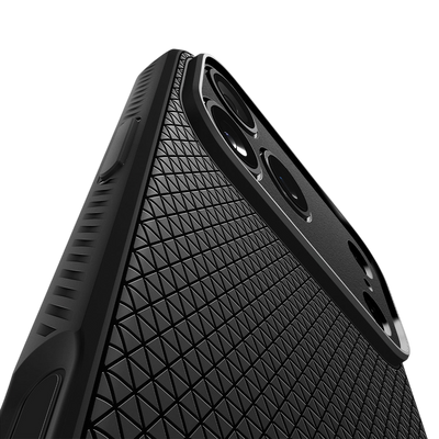 حافظة سبجن ليكويد إير لآيفون 17 برو ماكس