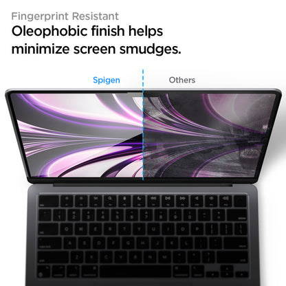 واقي شاشة Spigen GLAS.tR SLIM لجهاز MacBook Air (M4 / M3 / M2)