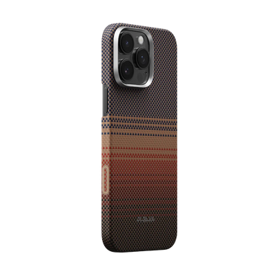 غلاف بيتاكا سونست فائق النحافة لهاتف آيفون 16 برو مع تحكم كاميرا بيتا تاب